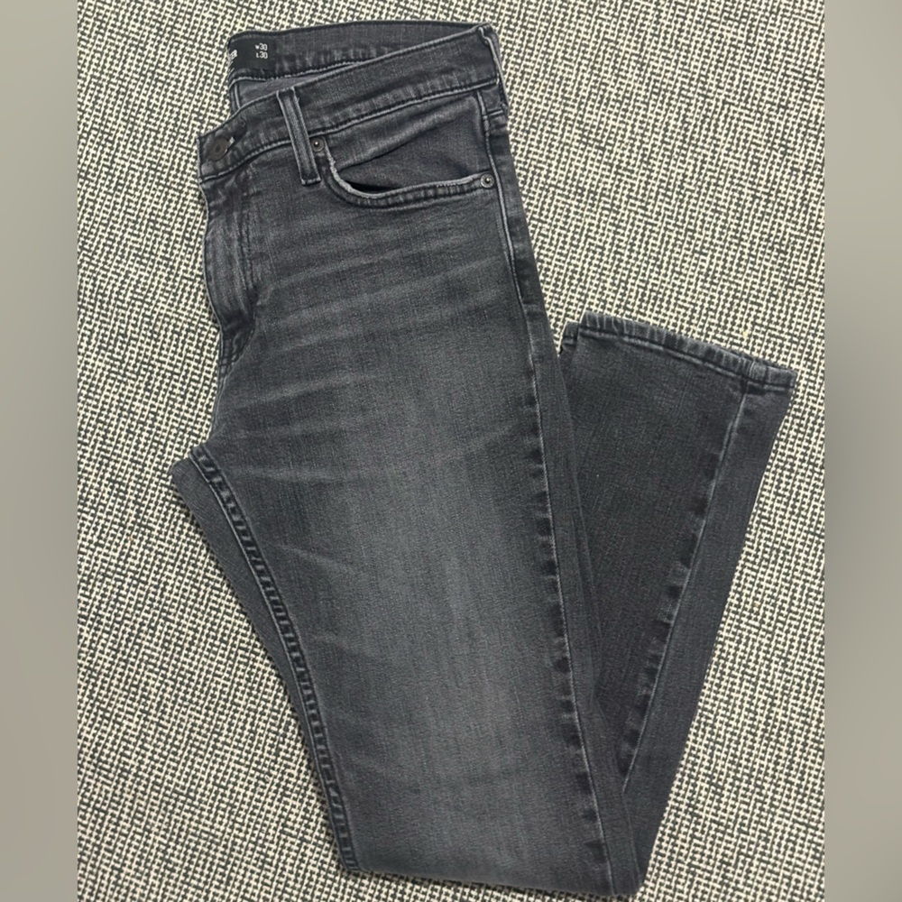 Hollister Epic Flex Men Skinny Jeans
Size: 30